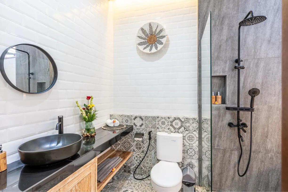 WhatsApp Image 2025-12-15 at 00.03.53