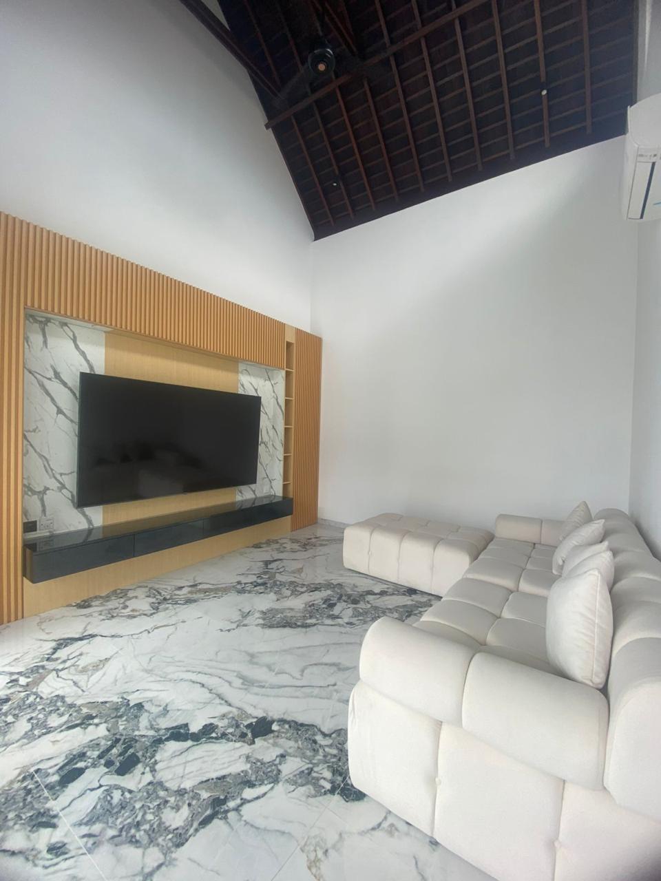 WhatsApp Image 2025-12-21 at 16.04.31