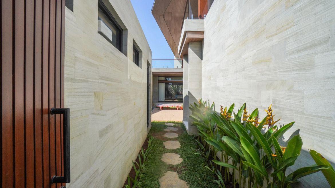 WhatsApp Image 2025-12-21 at 20.53.13 (1)